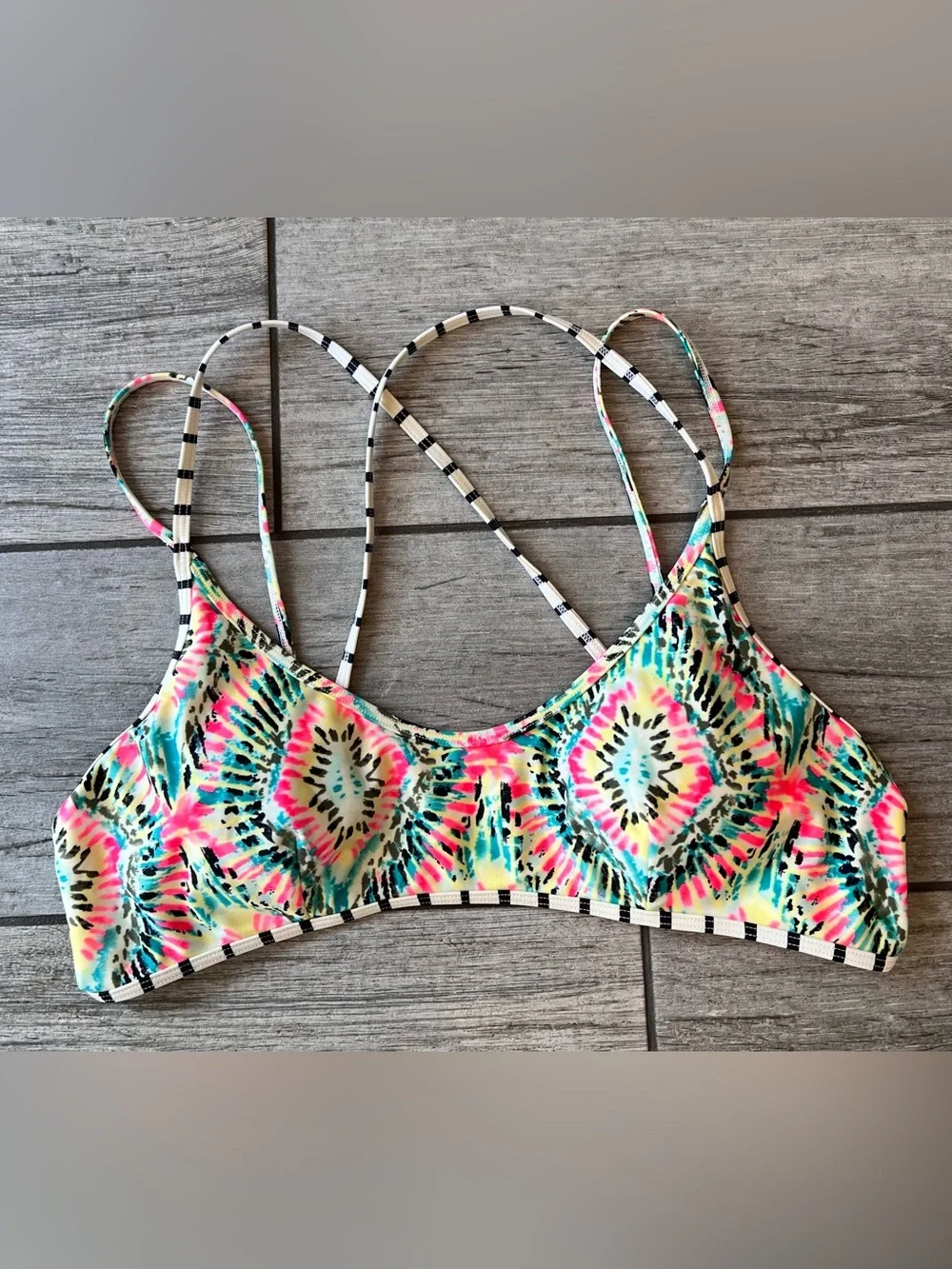 Billabong Bikini Set Size Medium NWT Tie Dye Reversible Bottoms Beach Surf